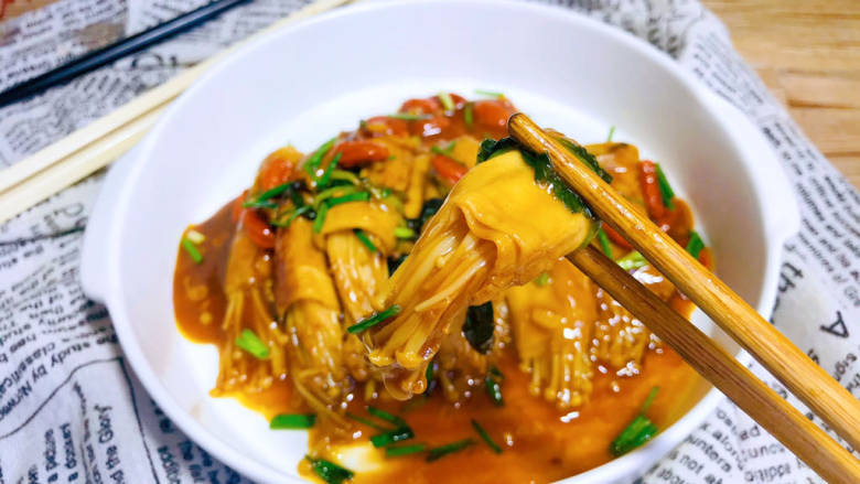 金针菇豆皮卷,上桌即可食用
