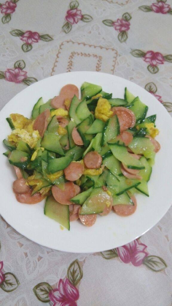 黄瓜炒火腿