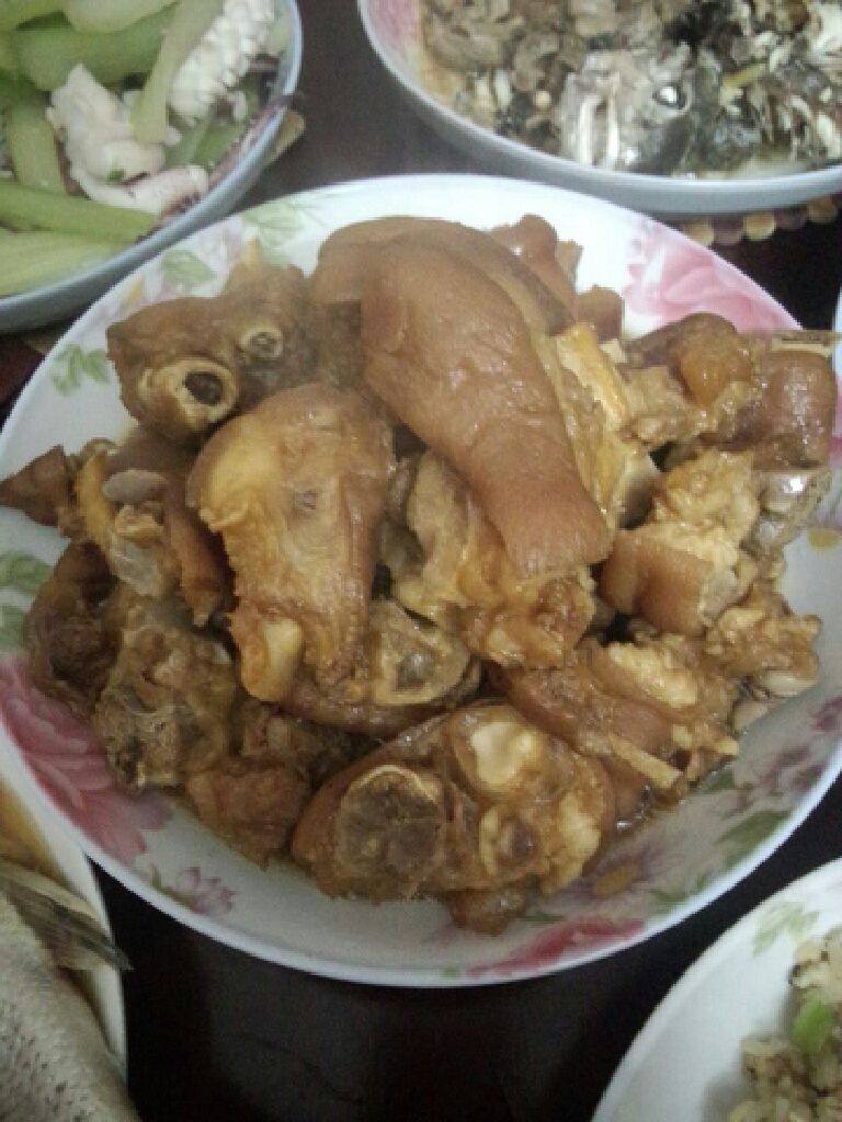 卤猪脚