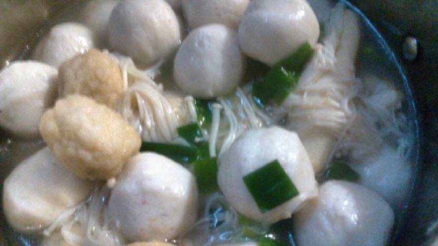鱼丸金针菇汤