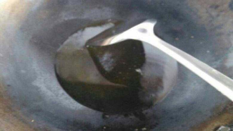 【原创】清蒸鱼,烧锅热油，烧的滚滚的，