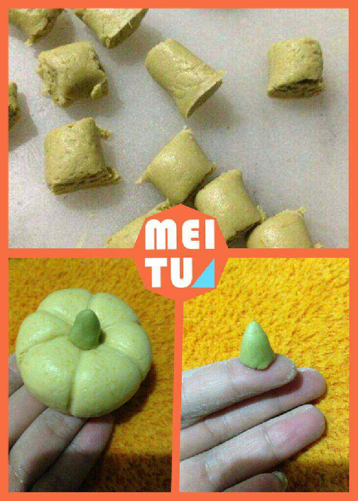 金色南瓜饼,现在来做南瓜蒂,把面团分小剂子后加抹茶粉,用手搓成小三角形,然后沾上南瓜饼。