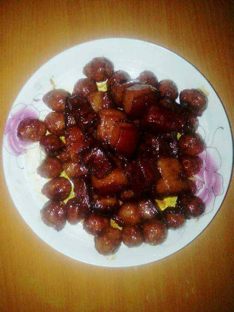 鹌鹑蛋红烧肉
