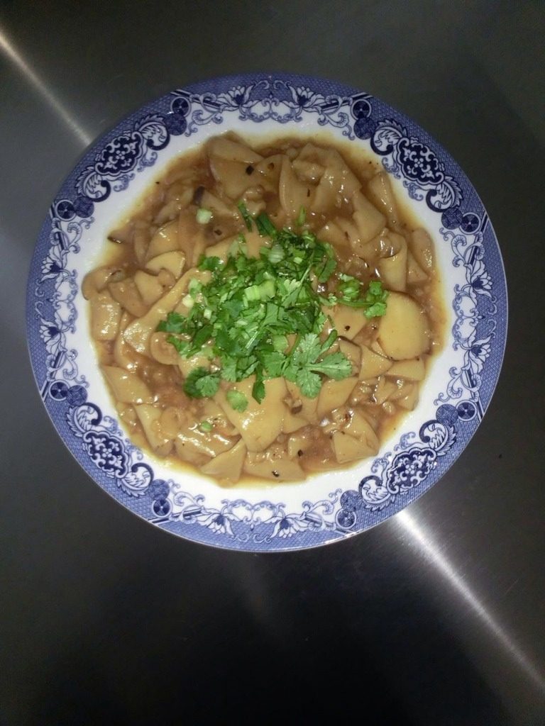 酱炒鸡腿菇