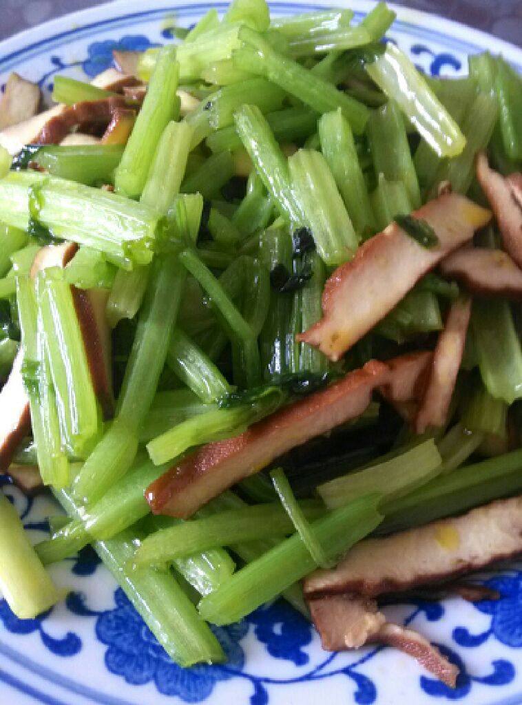 五香茶干炒芹菜