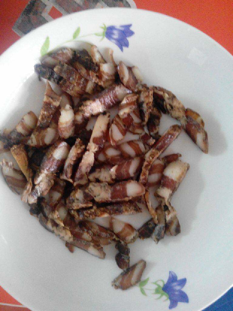腊肉饭,<a style='color:red;display:inline-block;' href='/shicai/ 436'>腊肉</a>切片