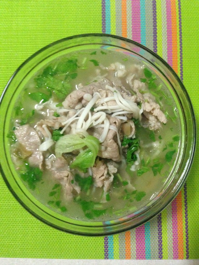 肥牛金针菇汤