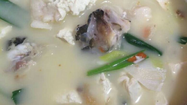 鱼头豆腐汤