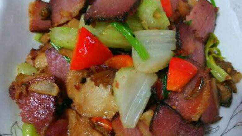 西芹腊肉