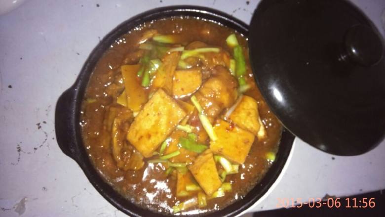 鱼头豆腐煲