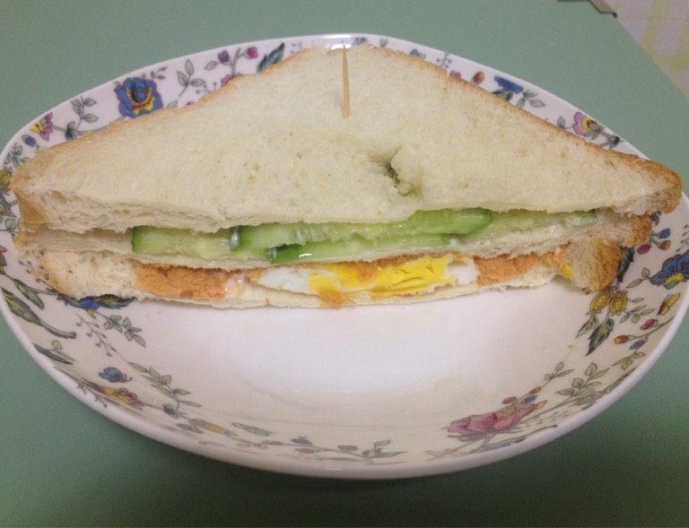 火腿肉松三明治