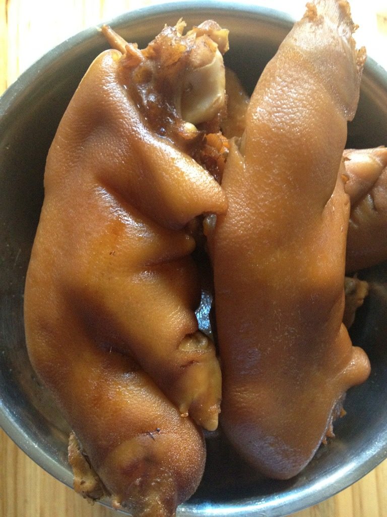 卤猪脚