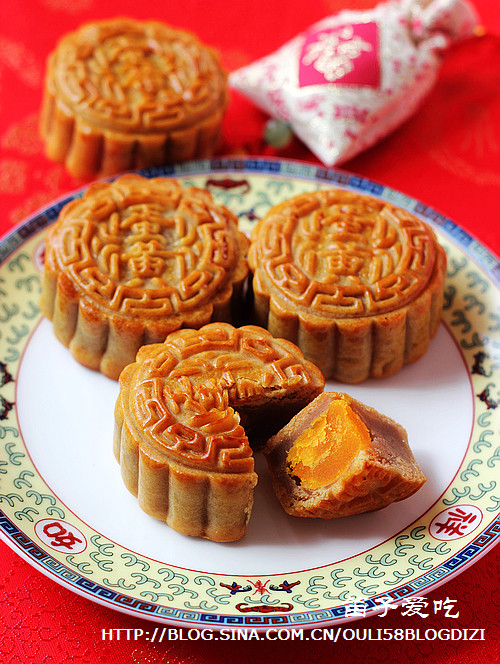 广式蛋黄月饼