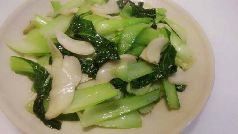 杏鲍菇炒青菜,出盘照。