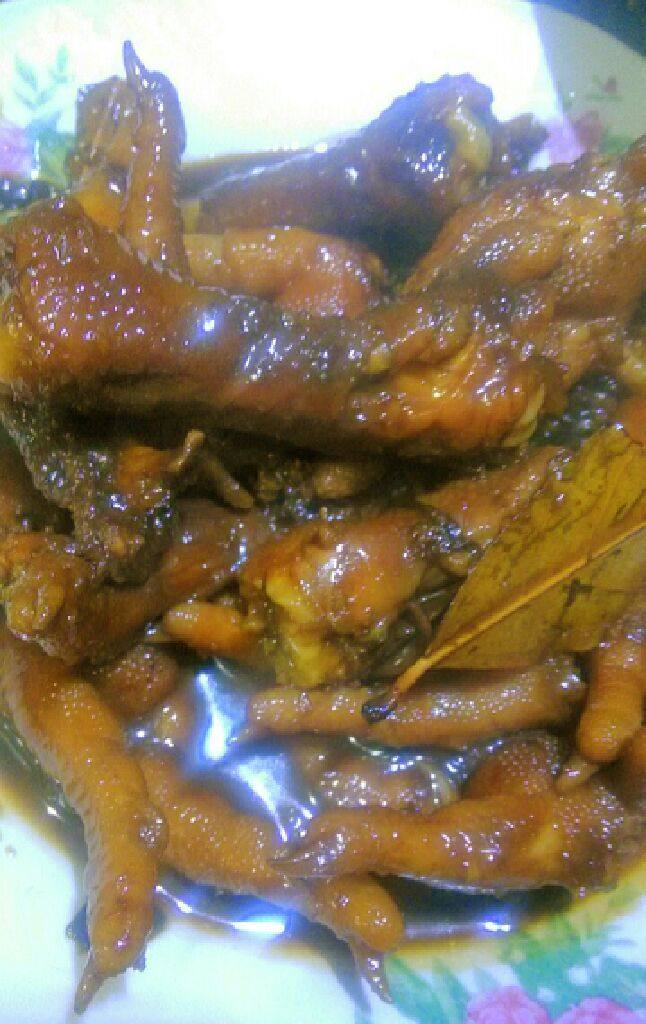 红烧鸡爪。