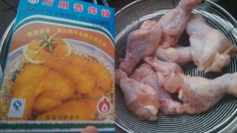 炸鸡腿,小<a style='color:red;display:inline-block;' href='/shicai/ 92'>鸡腿</a>洗干净,用刀划背面两刀