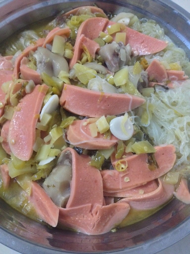 酸辣猪蹄粉丝汤