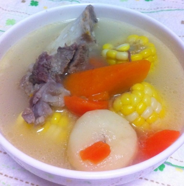 胡萝卜玉米马蹄汤