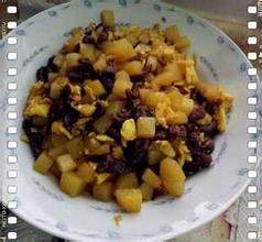 鸡蛋薯仔炒牛肉