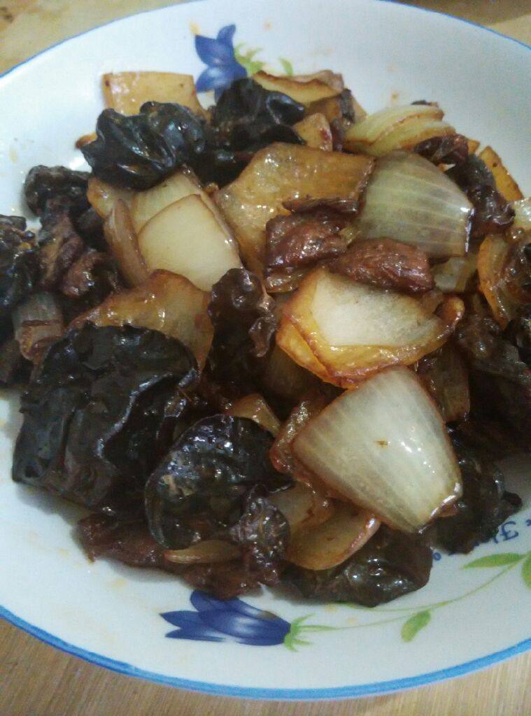 木耳洋葱炒肉