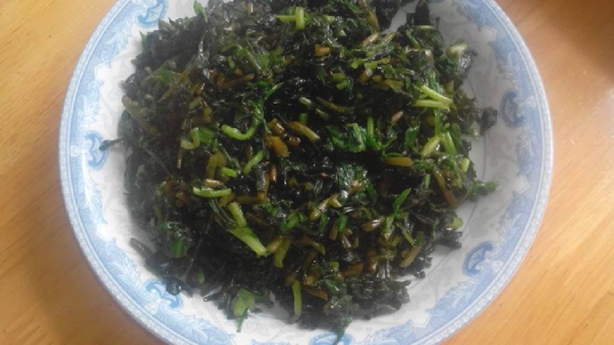 凉拌马兰头