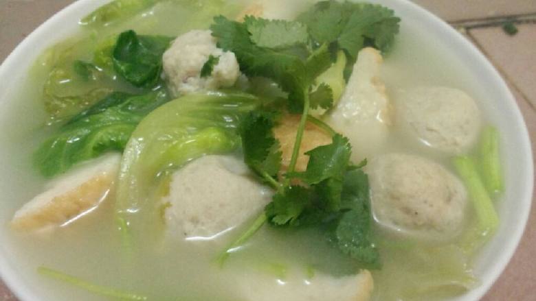 生菜滚肉丸汤