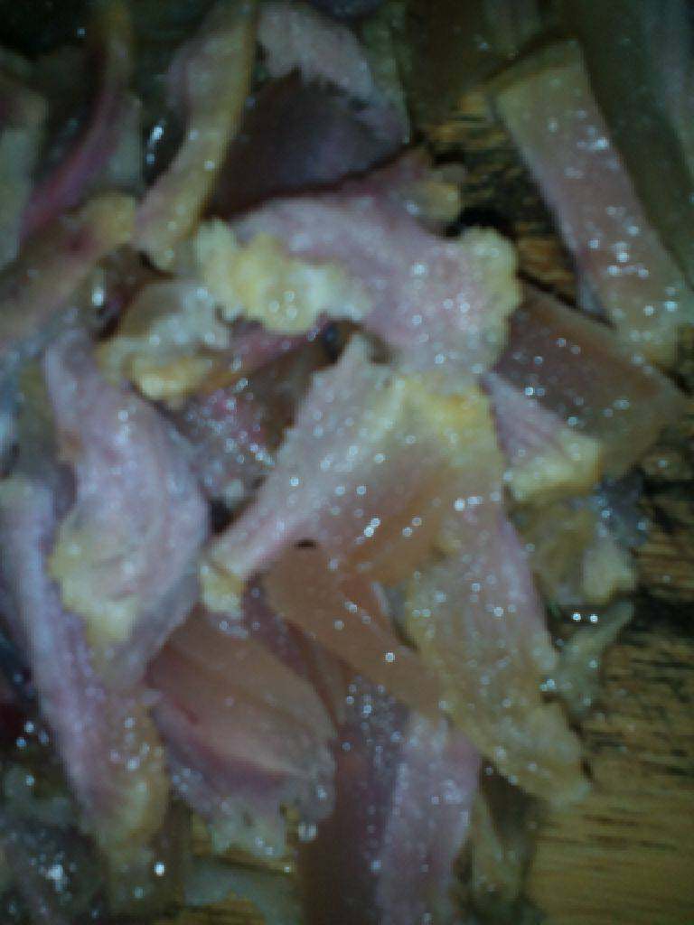 腊肉炒土豆片,<a style='color:red;display:inline-block;' href='/shicai/ 436'>腊肉</a>切片