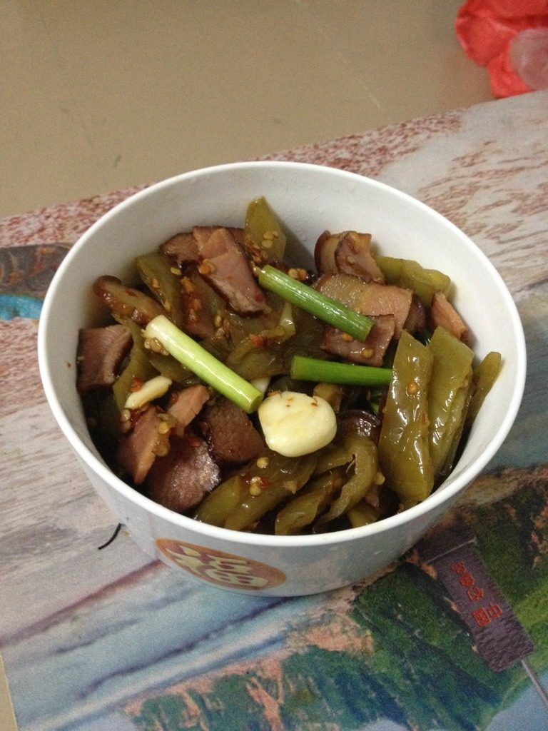 酸辣椒炒腊肉