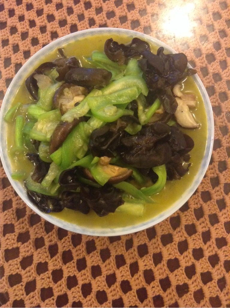 黑木耳炒丝瓜