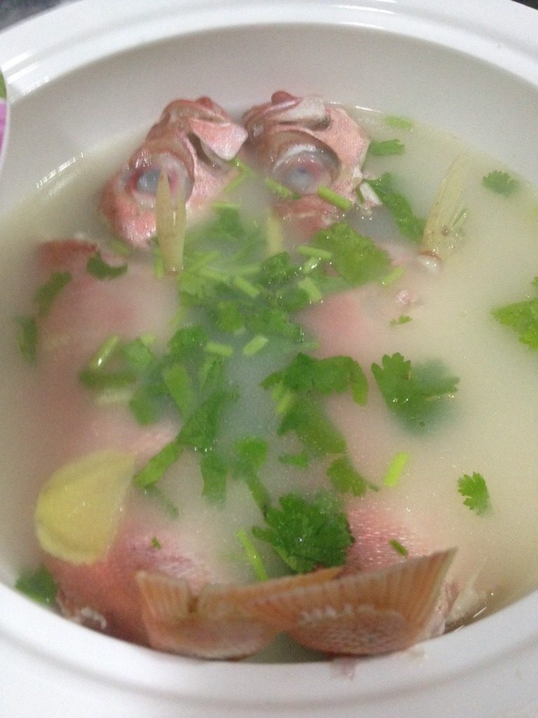 红目鲢鱼汤