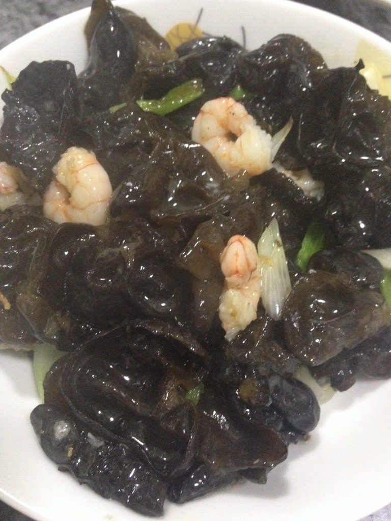 西耳炒虾仁