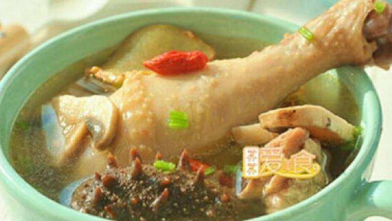 海参蘑菇土鸡汤