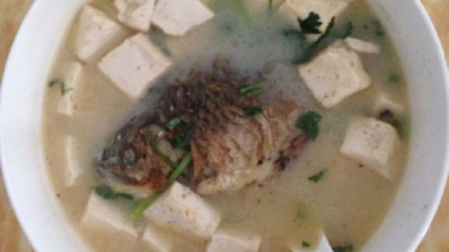 鲫鱼豆腐汤