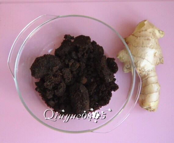 红糖姜茶,准备好<a style='color:red;display:inline-block;' href='/shicai/ 882'>红糖</a>和<a style='color:red;display:inline-block;' href='/shicai/ 2800'>生姜</a>