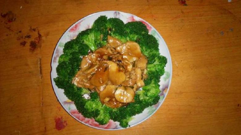 杏鲍菇炒西兰花