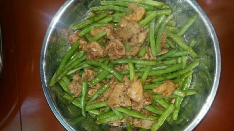 豆角炒五花肉