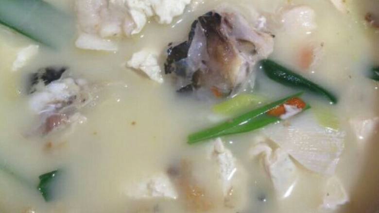 鱼头豆腐汤