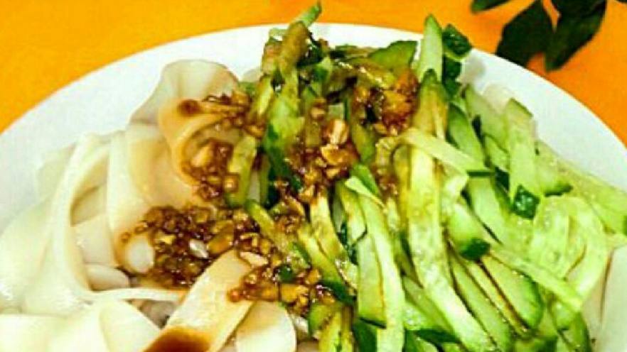 黄瓜丝蒜泥凉面
