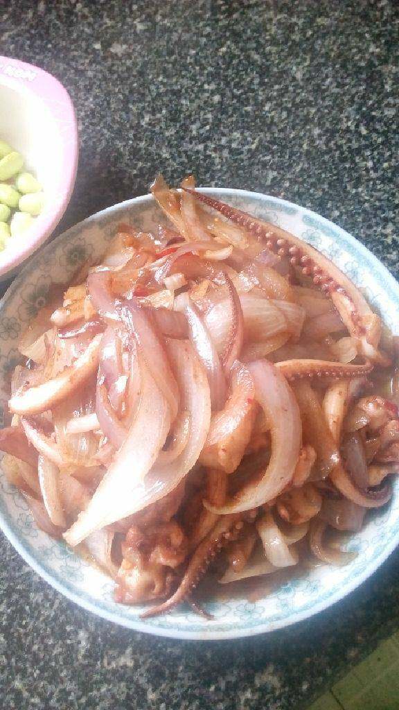 洋葱炒鱿鱼,出锅