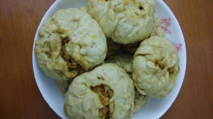 乌糖胡萝卜猪肉包子