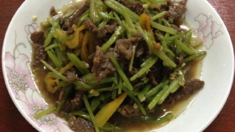 西芹炒牛肉