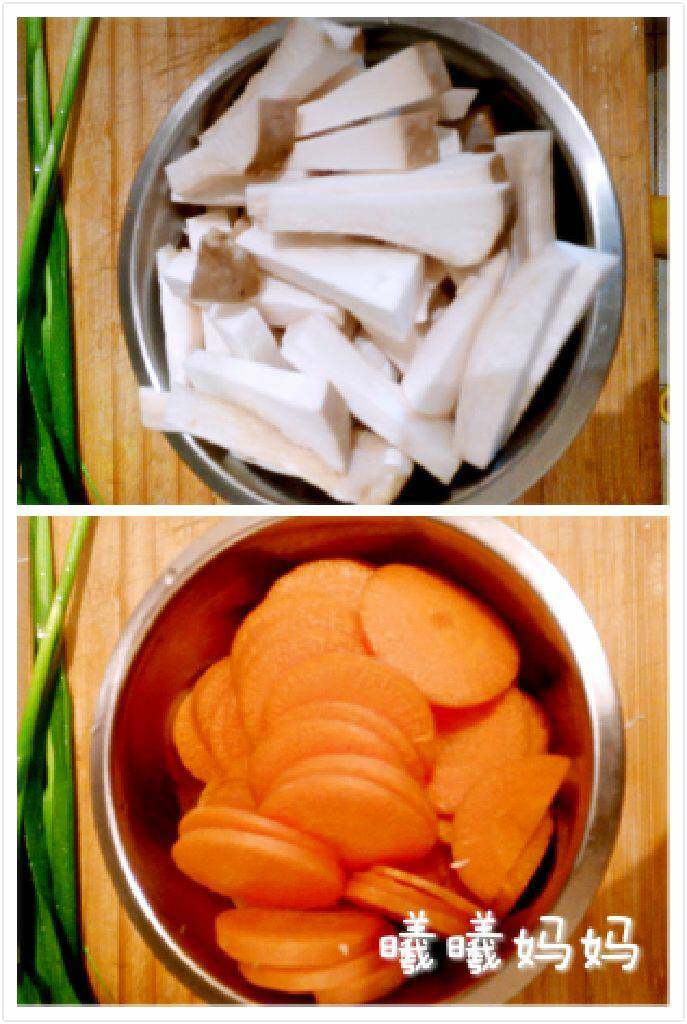 素炒红萝卜鸡腿菇,准备食材，<a style='color:red;display:inline-block;' href='/shicai/ 2559'>红萝卜</a>切圆片，<a style='color:red;display:inline-block;' href='/shicai/ 256'>鸡腿菇</a>切条，洗净备用