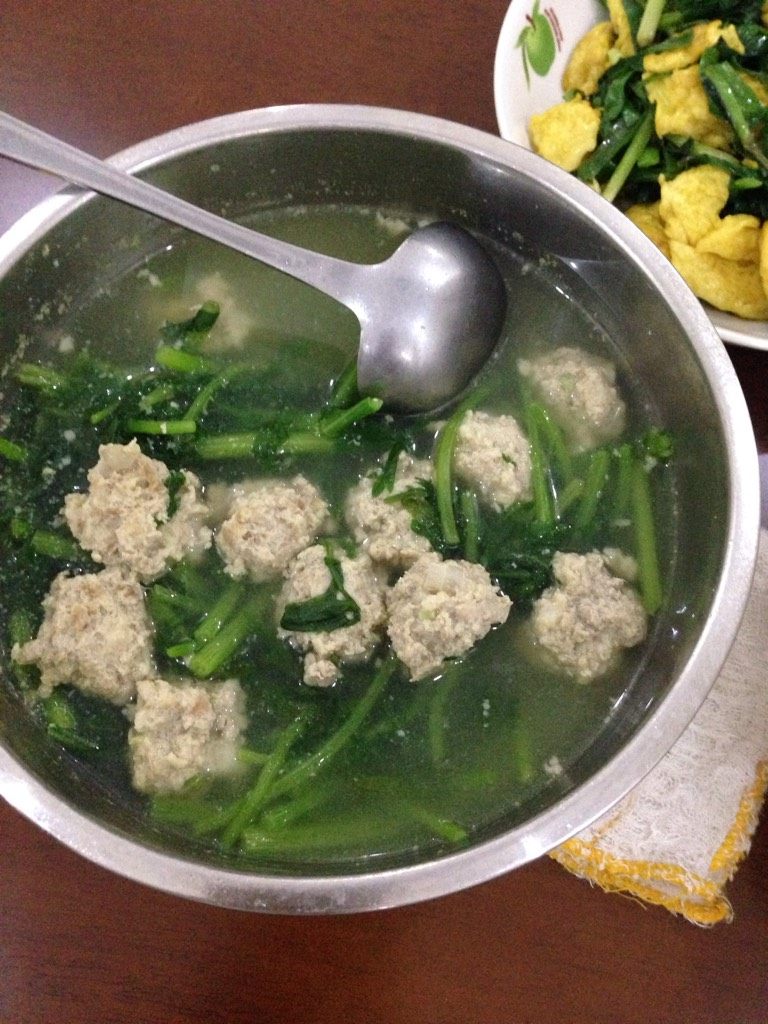 肉丸茼蒿汤