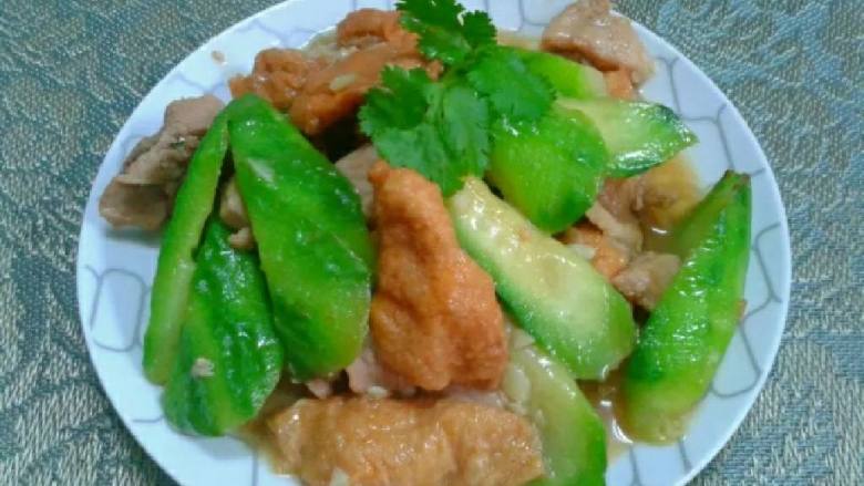 瘦肉丝瓜炒面筋