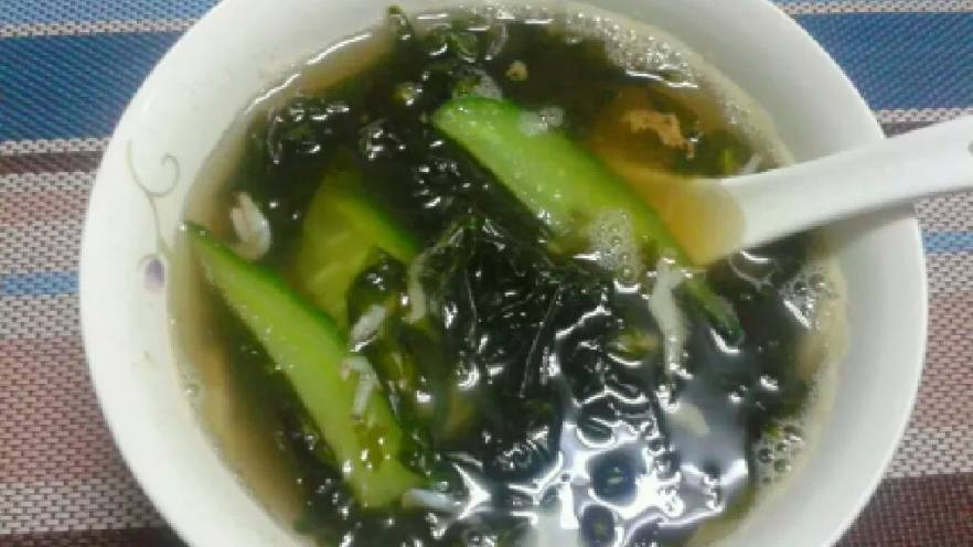 黄瓜紫菜虾皮汤
