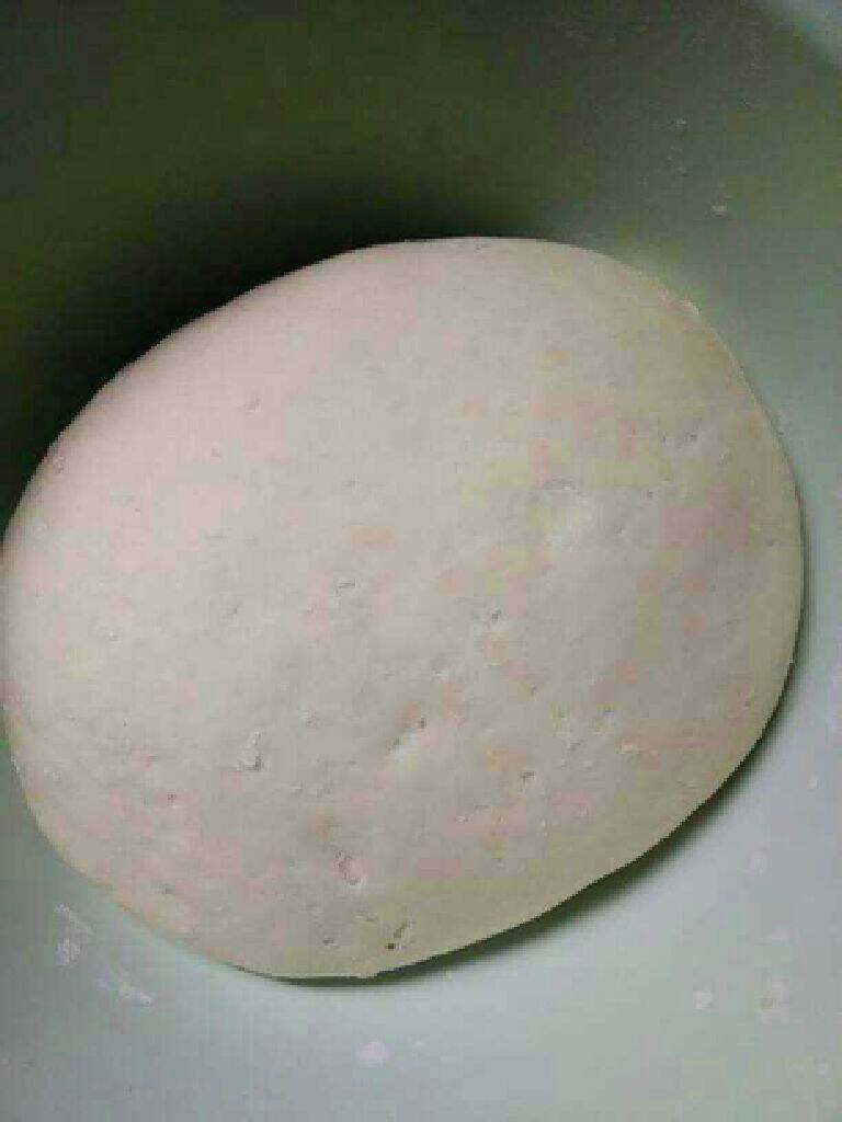 芹菜猪肉包子,发酵2倍大。