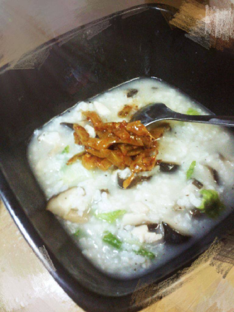 香菇鸡肉粥