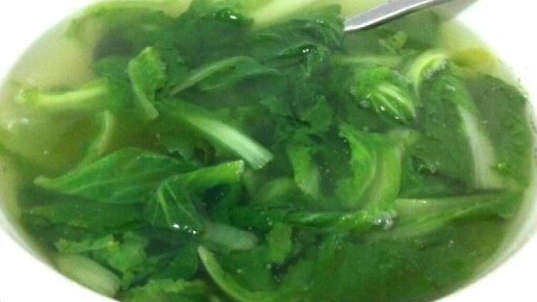 青菜姜米汤,带煮开后，放入青菜，加少许盐，焖至青菜变软变熟后，加<a style='color:red;display:inline-block;' href='/shicai/ 756'>鸡精</a>即可
