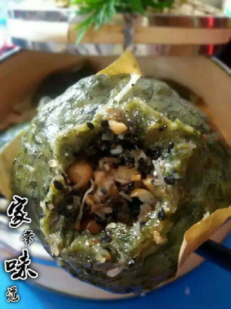 艾叶糯米团,淡淡的艾香味,赶紧咬上一口吧!