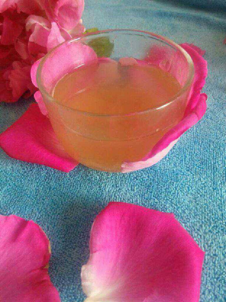 自制樱桃果酱,可以冲樱桃茶,沾面包吃,等等,想怎么吃就怎么吃